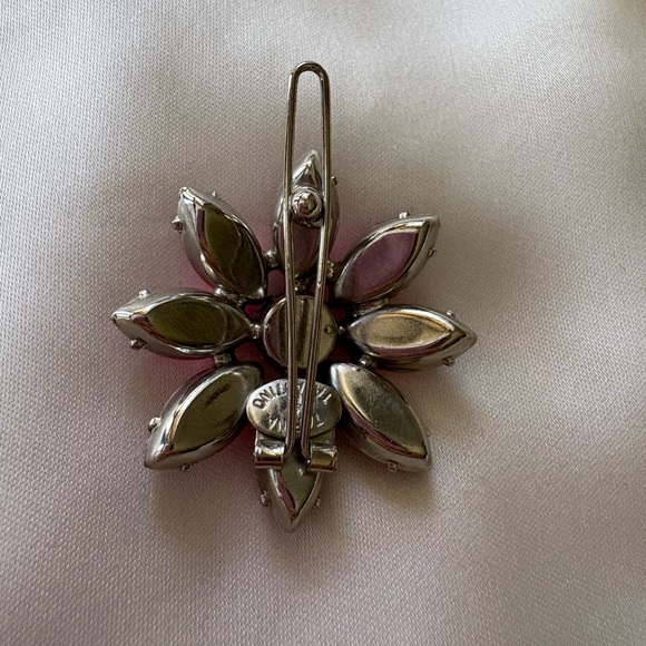 🌸 Tarina Tarantino Pink Swarovski Flower Hair Clips – Set of 2 - Picture 5 of 7